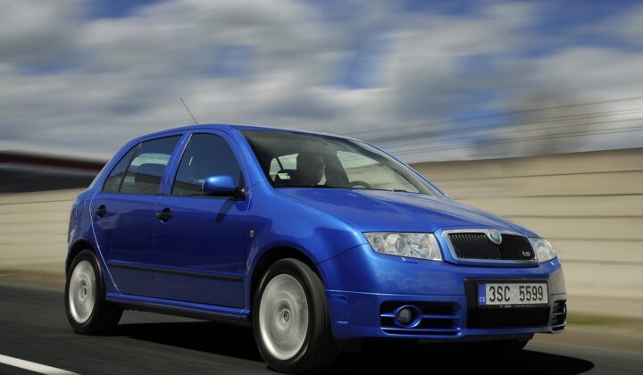 سيارة سكودا فابيا للبيع