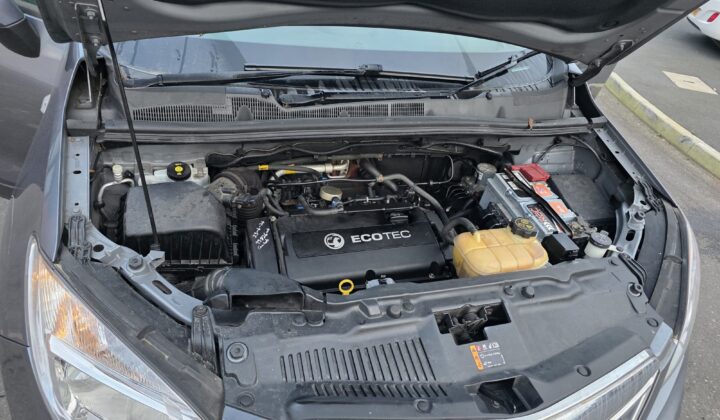 2014 — مثالية للسائق الجديد Vauxhall Mokka