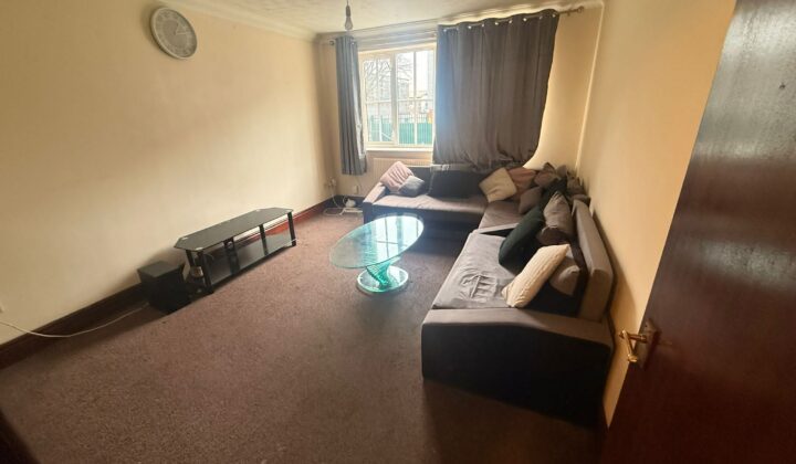 شقة غرفتين وصالة للإيجار