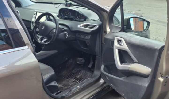 *Peugeot 2008 أوتوماتيك 2016 — بحالة ممتازة