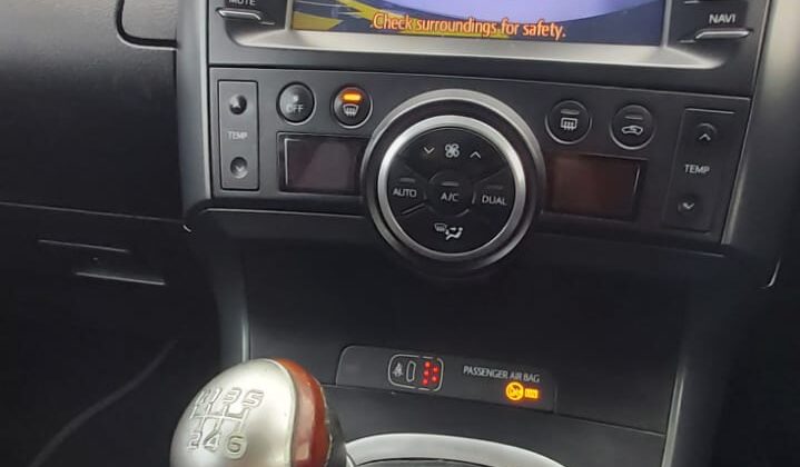 سيارة للبيع Toyota Verso 7