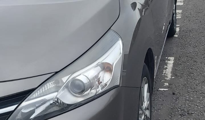 سيارة للبيع Toyota Verso 7