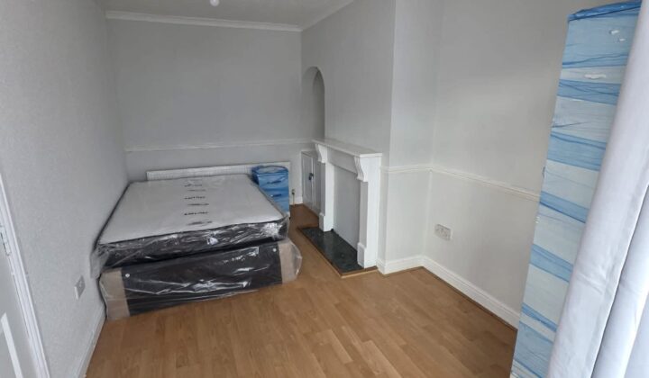 شقة ثلاث غرف