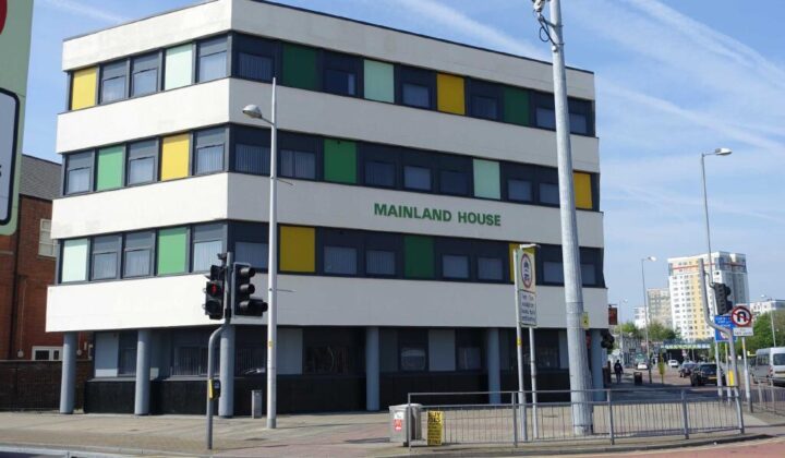 غرفة وصالة للإيجار