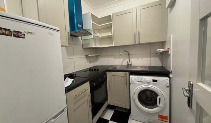 غرفة نوم + صالة + حمام + مطبخ للإيجار 🏠