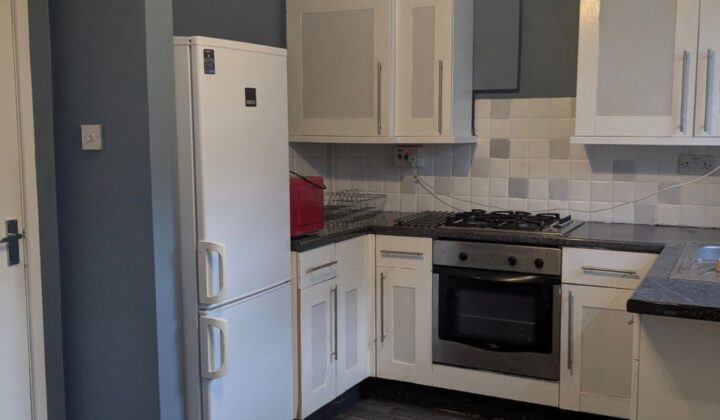 منزل شبه منفصل 🛏 3 غرف نوم