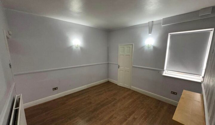 غرفتا نوم حمام واحد