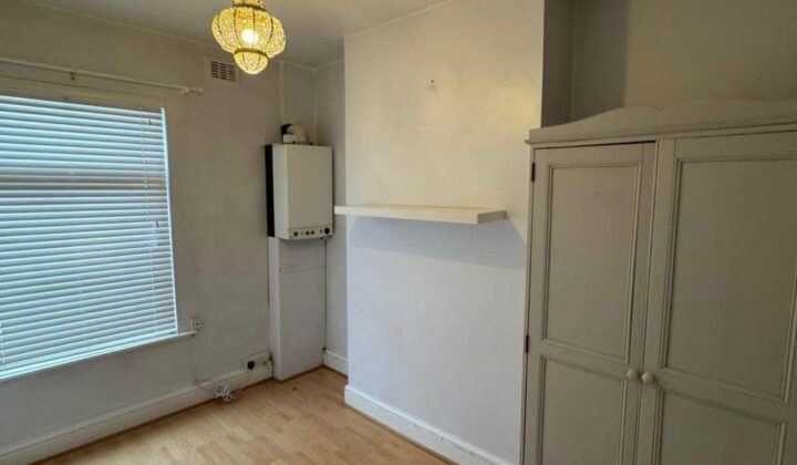 غرفتا نوم حمام واحد