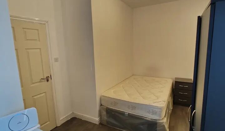 برمنغهام B11 3BL