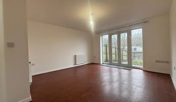 منزل عائلي فسيح للإيجار