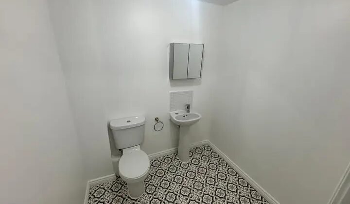 منزل عائلي فسيح للإيجار