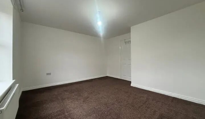 منزل عائلي فسيح للإيجار