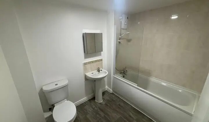 منزل عائلي فسيح للإيجار