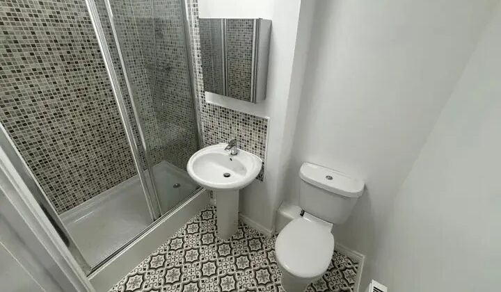 منزل عائلي فسيح للإيجار