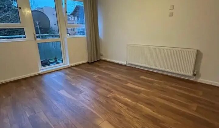 🛏️ غرفة مزدوجة حديثة للإيجار – ستونبريدج بارك