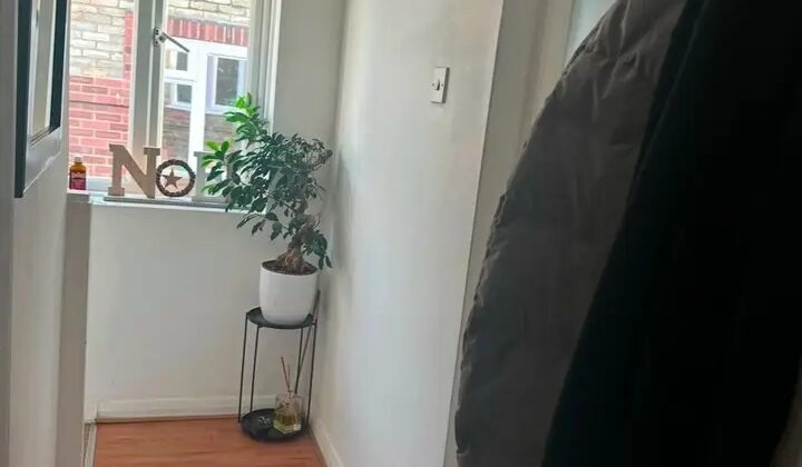 🛏️ غرفة مزدوجة للإيجار