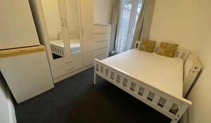 🏡 غرفة للأزواج للإيجار