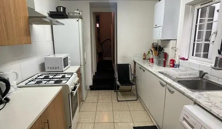 🏡 غرفة للأزواج للإيجار