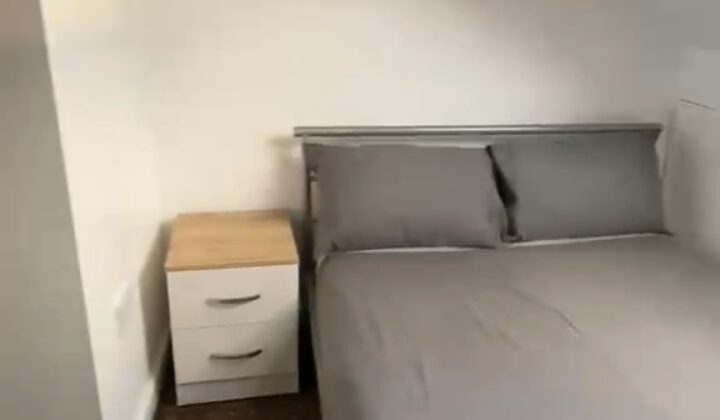 ✨ غرفة كبيرة وجميلة 🛏️✨