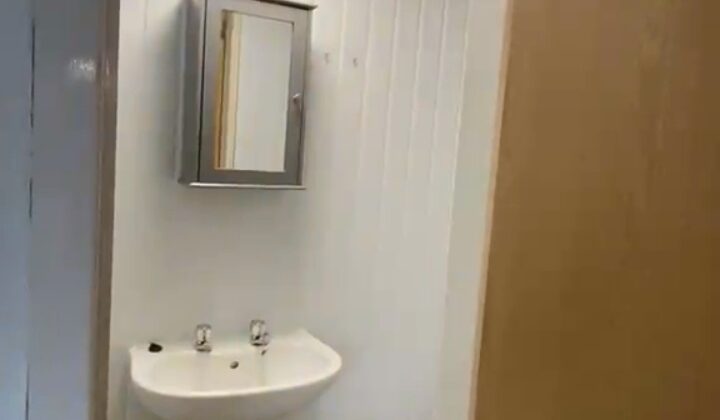✨ غرفة كبيرة وجميلة 🛏️✨